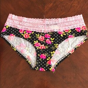 Victoria’s Secret low rise HipHugger Size Medium